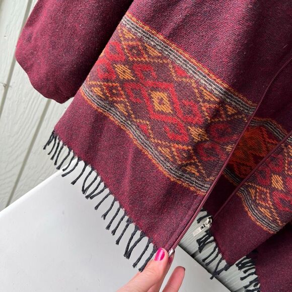 CECIL Burgundy Hooded Fringe Jacket Southwestern Geometric Boho M - Picture 9 of 10